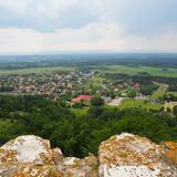 Widok z kamiennej wieży zamku w Rezerwacie Lipowiec.