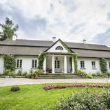 Imagen: La residencia clasicista en Glanów