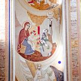 Kolorowe malowidło ścienna przedstawiające Świętą Rodzinę