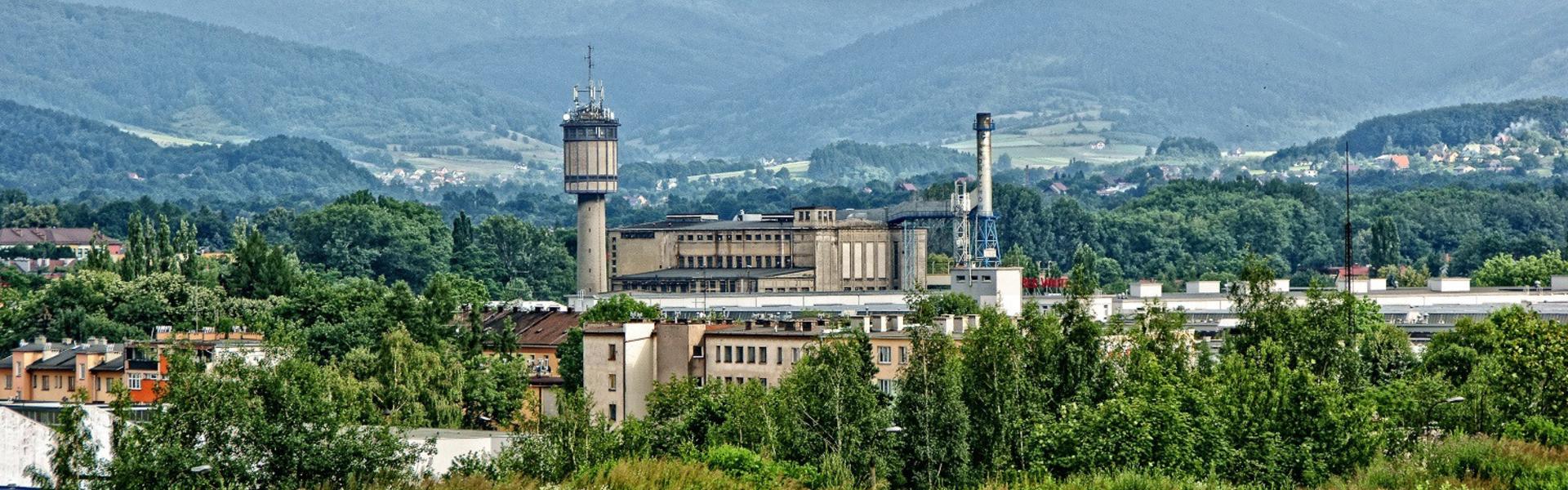 Widok na miasto Andrychów, wśród lasów